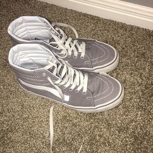 grey hi-top vans!!!
